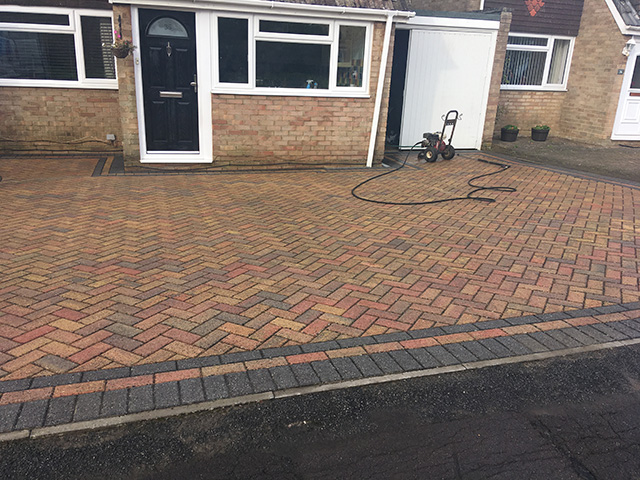 driveway cleaning Swindon