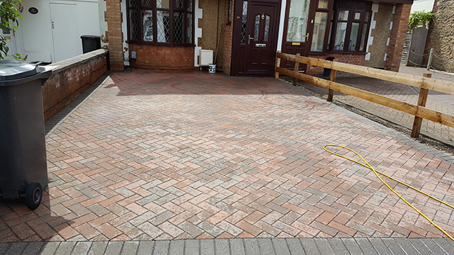 driveway cleaning Swindon driveway cleaning Swindon