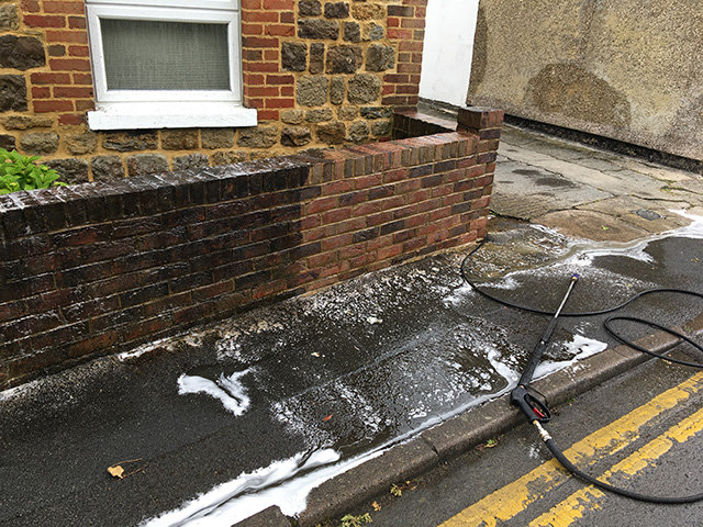 wall cleaning Swindon