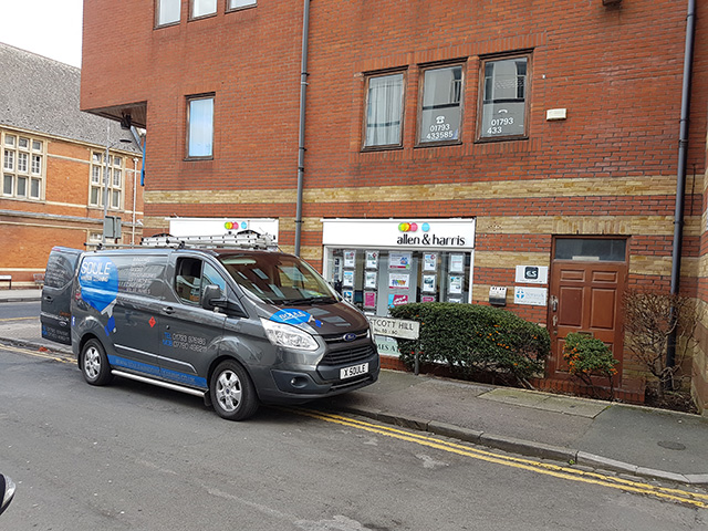 commercial window cleaning Swindon