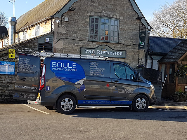 commercial window cleaning Swindon